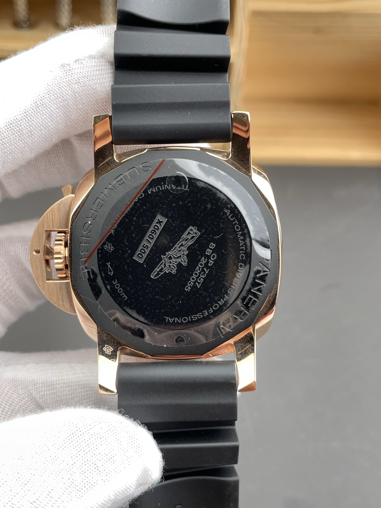 PAM2164 Submersible 42mm Best Edition Black Dial on Black Rubber Strap P900 - Image 4